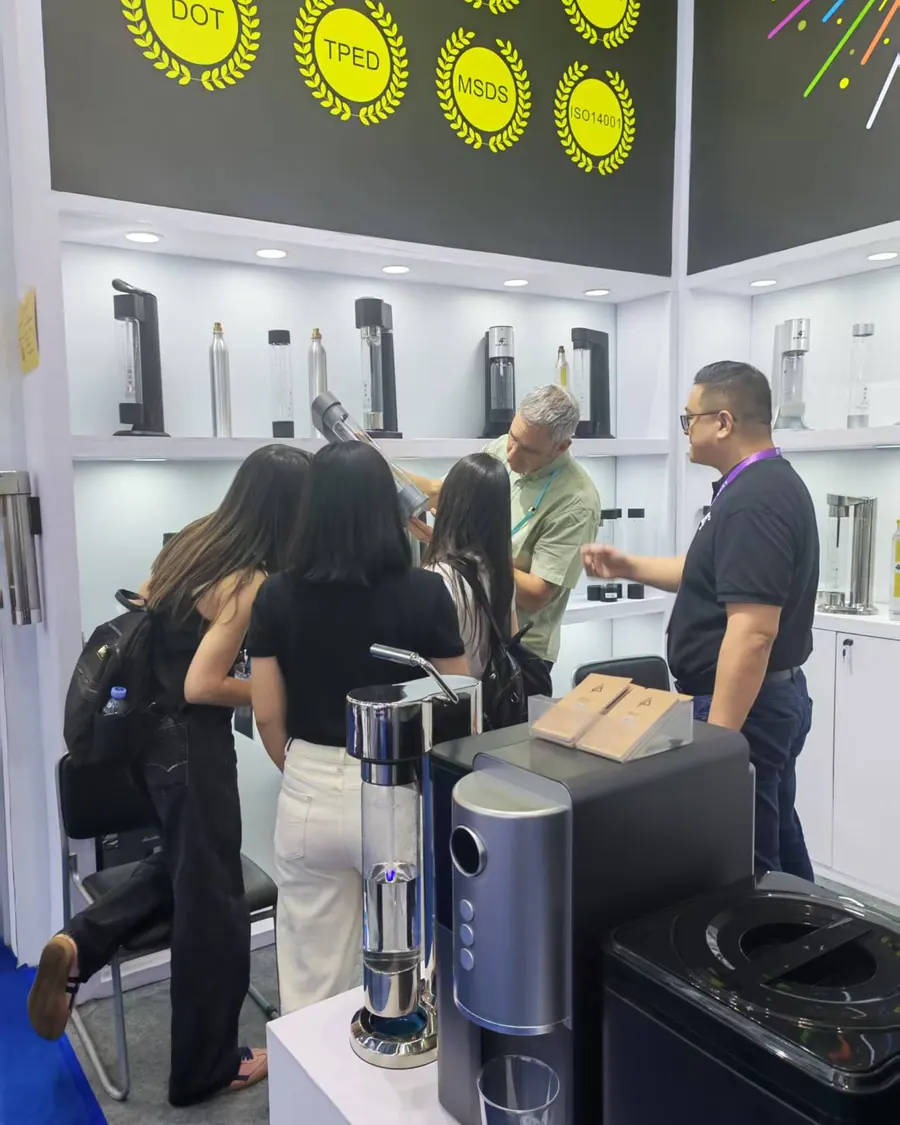 Two buyers at the counter